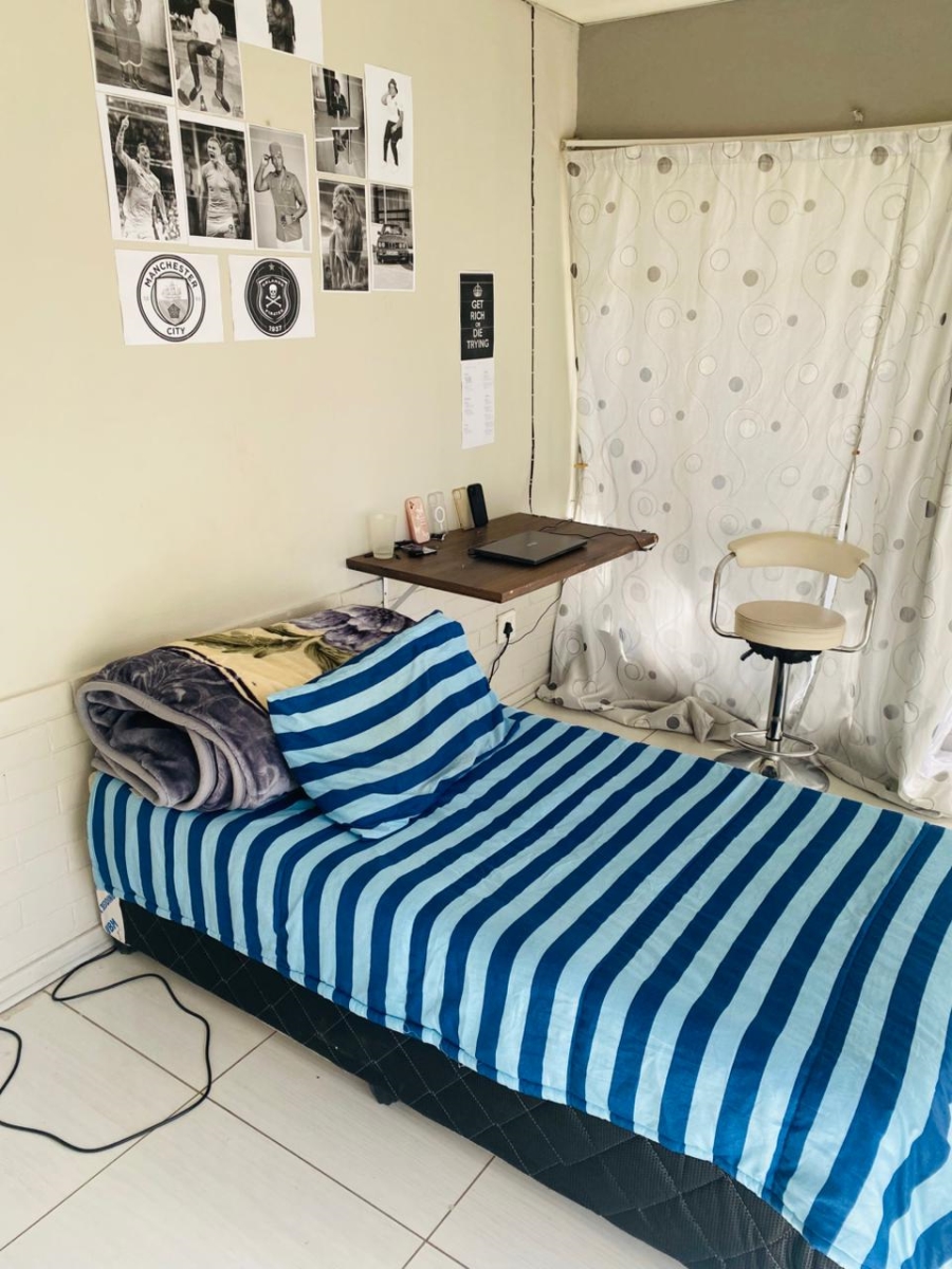 6 Bedroom Property for Sale in Park West Free State
